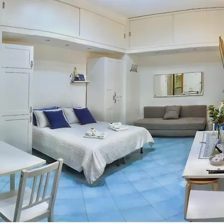 The Heart Of - Santa Lucia Apartment *